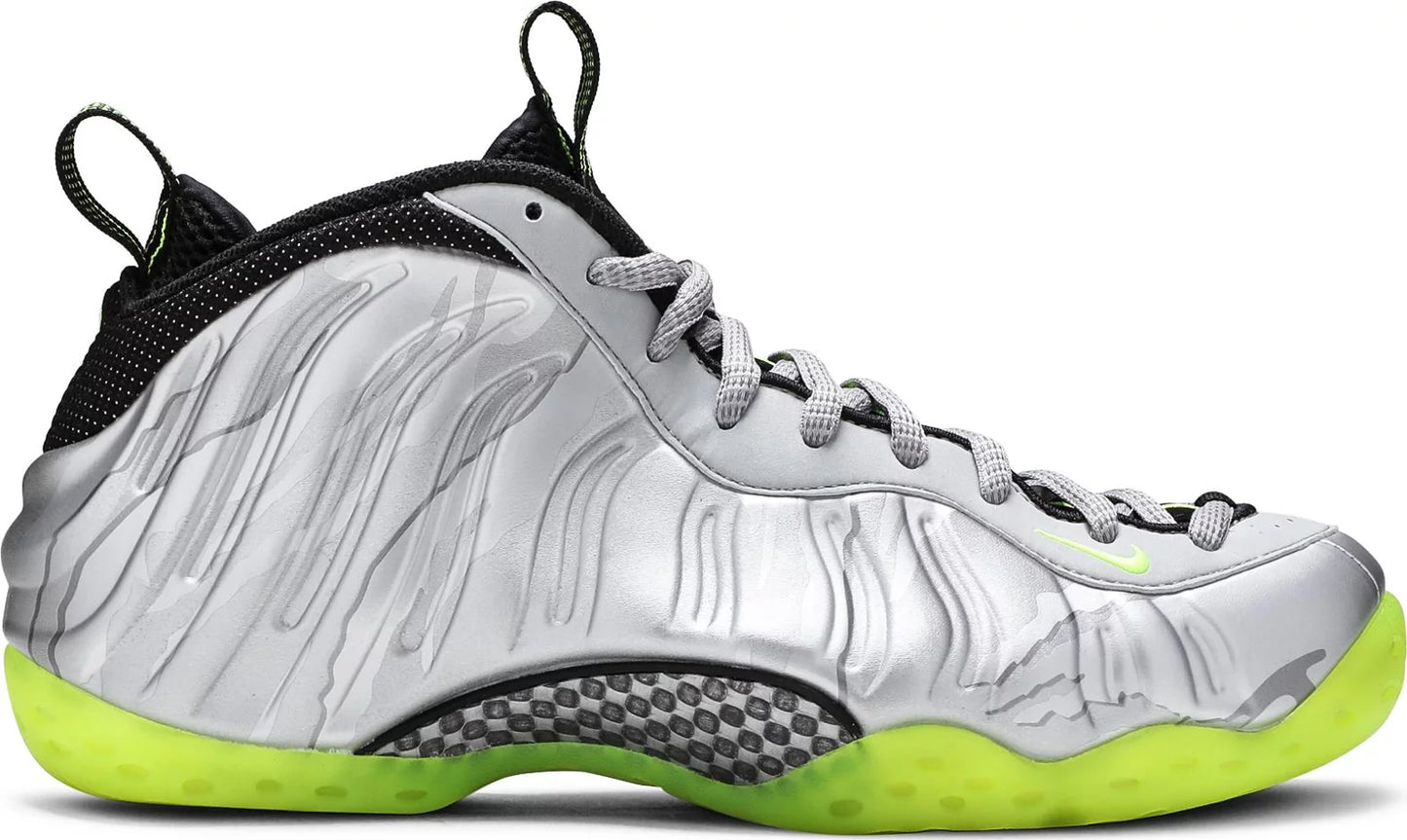 Nike Foamposite Metallic Camo