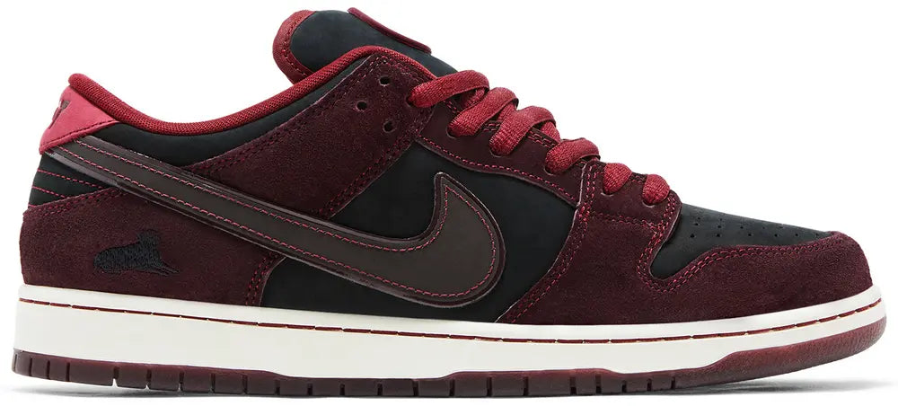 Nike Sb Dunk Low Riot