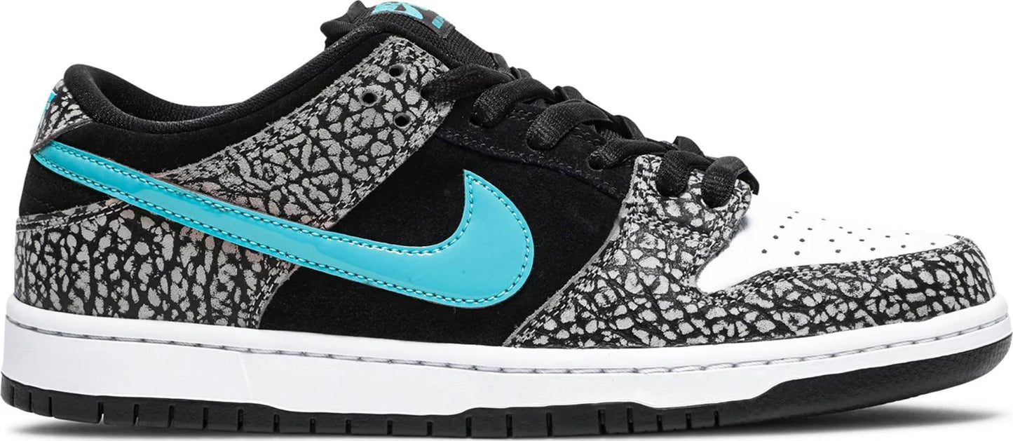 Nike Dunk Low SB Atmos